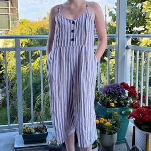 beige and white linen jumpsuit • Universal Thread